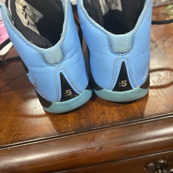 Jordan shies for little boys ,fit 3-5 years. - Picture 3 of 5